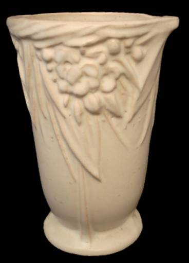 VINTAGE IVORY MCCOY ART DECO ART POTTERY VASE 1920’S
